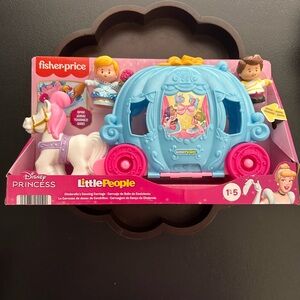 Little People ~ Cinderella’s Dancing Carriage With Figures